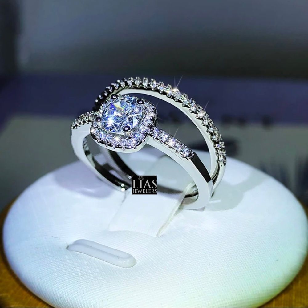 New 18k white gold wedding ring set